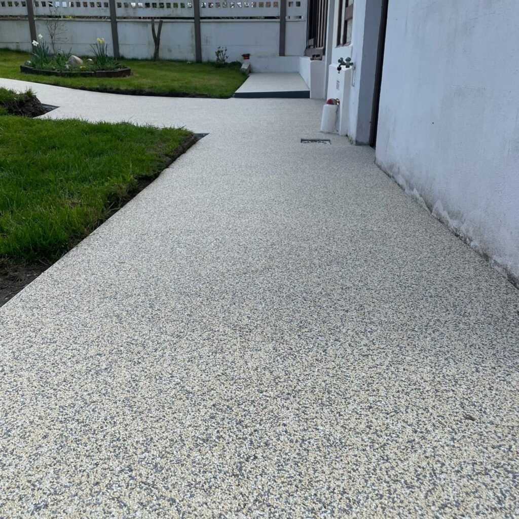 Lg-design - Revêtement résine pour terrasse anti-choc à Darnetal - Featured Image 1